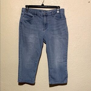 Women's Blue Jeans 14W Blue Mid Rise Capri Stretchy 5 Pocket Cotton Polyester